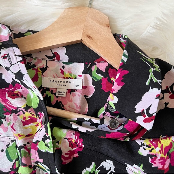 Equipment Femme Signature True Black Multi Floral Print Silk Blouse Size Small - Picture 6 of 7